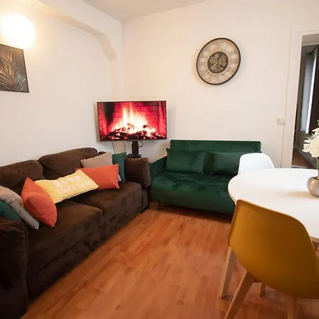 2 Pièces Chic à Paris Appartamento *